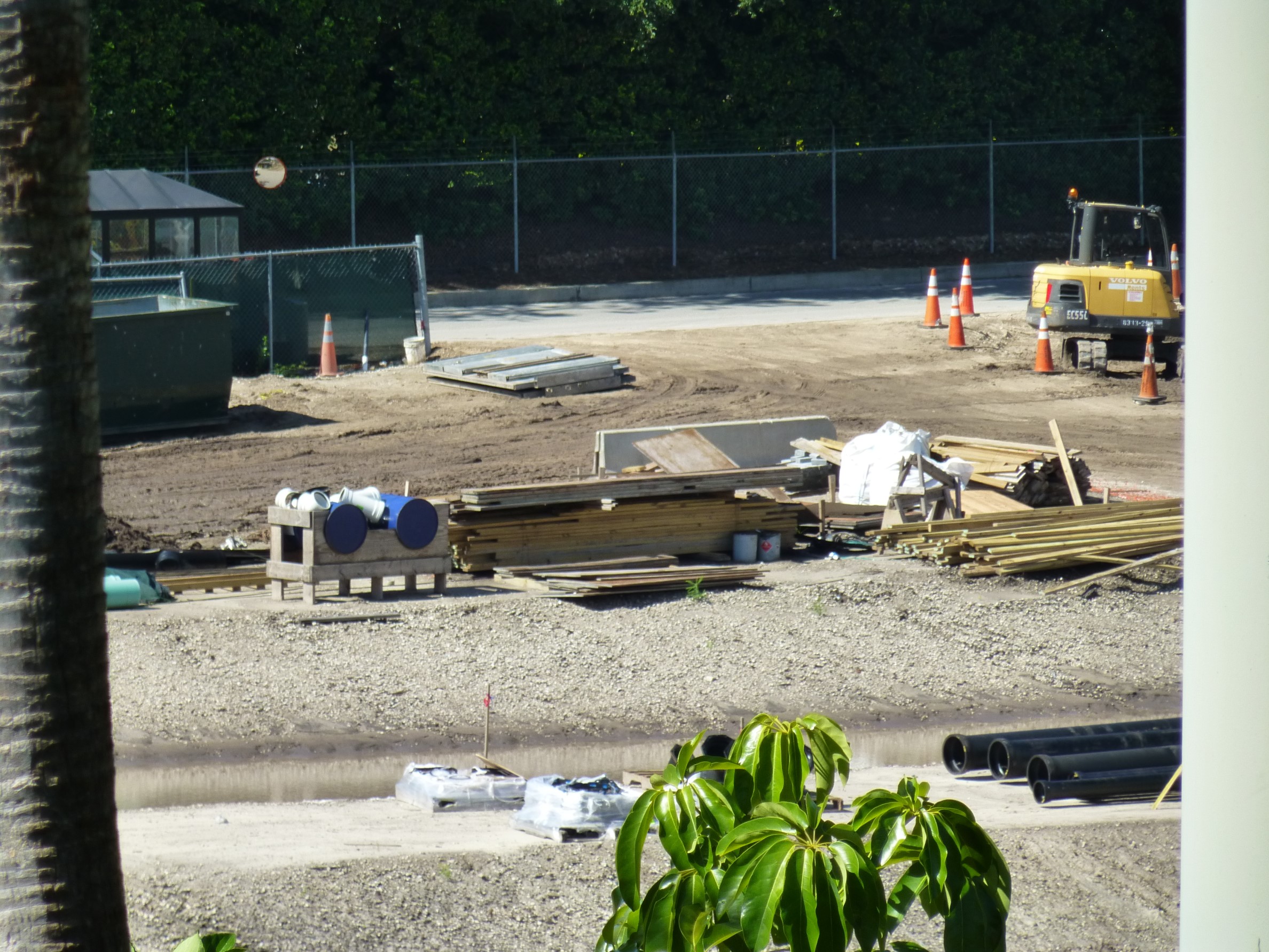 King Kong Construction Update – Bamboo Walls and Blueprints – Orlando  ParkStop